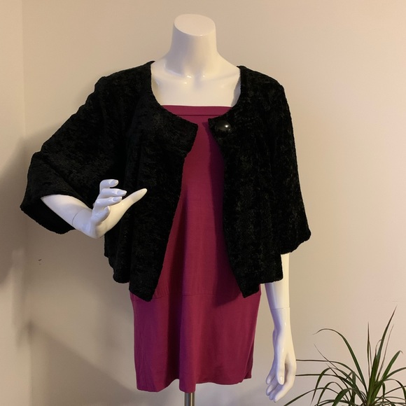 Black cover up - Picture 1 of 4